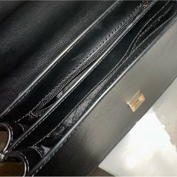 MICHAEL KORS Large Mott Leather Shoulder Bag - Picture 16 of 16